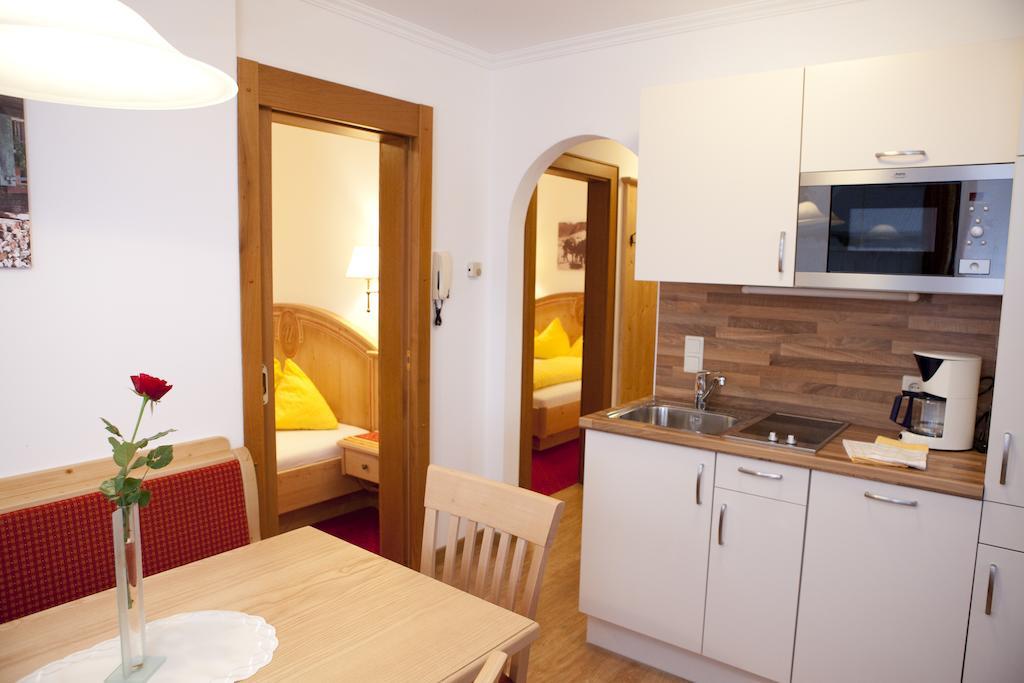 Appartement-Gaestehaus Ursula Flachau Habitación foto